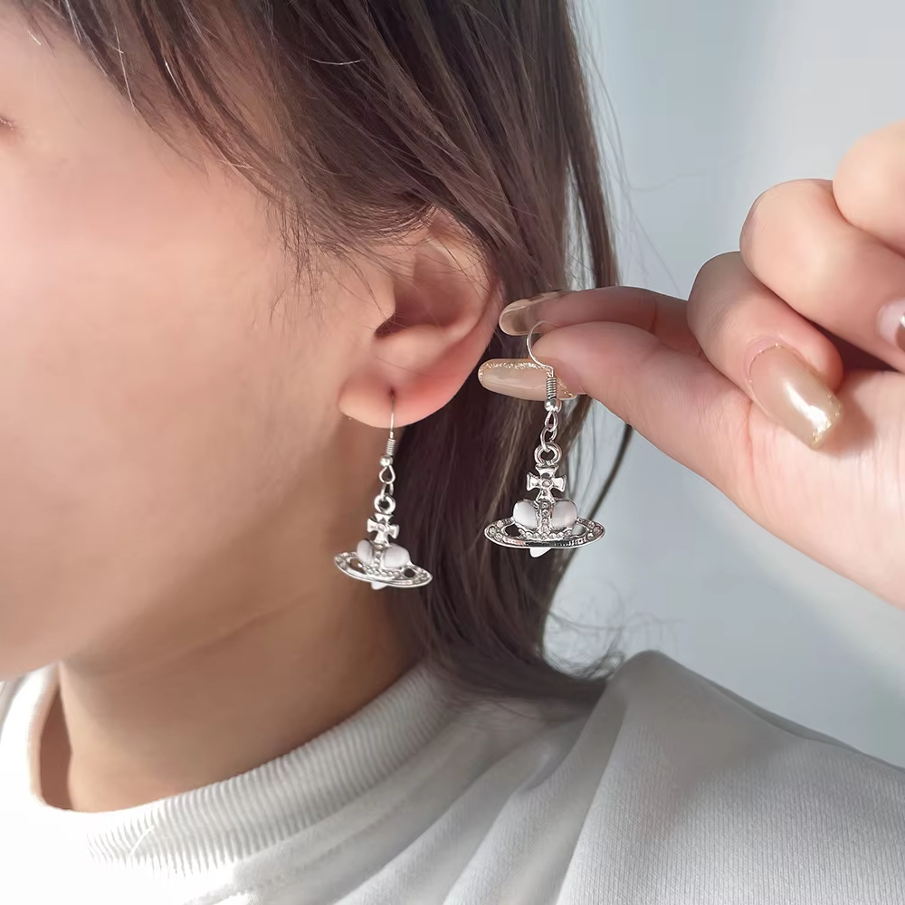 Nana Anime Merchandise - Aesthetic Cubic Zircon Heart Silver Saturn